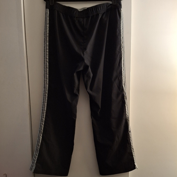 Black Men's Sweat Pants With Green And White Stripes And Elastic Waist - Picture 3 of 7